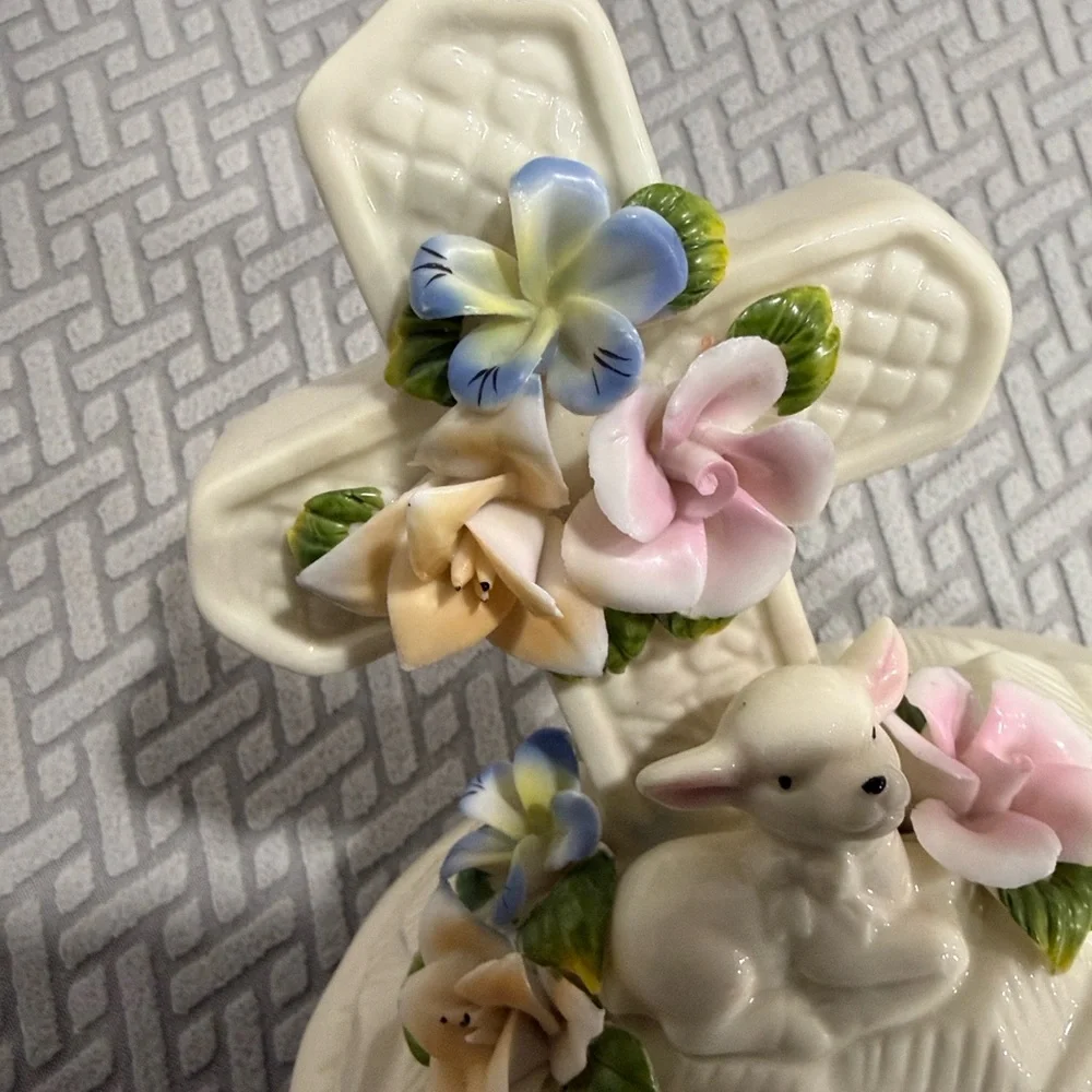 Porcelain Cross Trinket Music Box with Pastel Floral Accents Lamb Amazing Grace